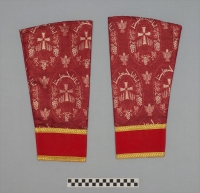 Pair of priestly sleeves worn during the mass (Turkey, early 21st century).