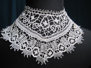 Collar made in the style of Bedfordshire lace, England, mid-19th century.