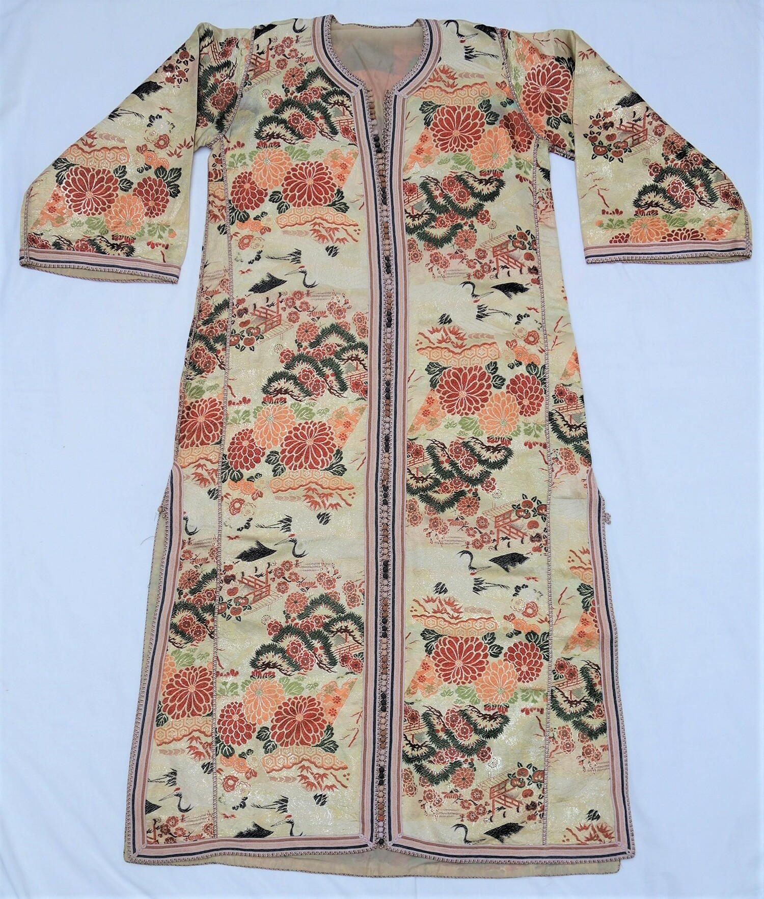 Traditional Moroccan woman’s kaftan made from Japanese  material intended for a kimono sash (second half 20th century). Courtesy Textile Research Centre, Leiden (TRC 2001.0074).