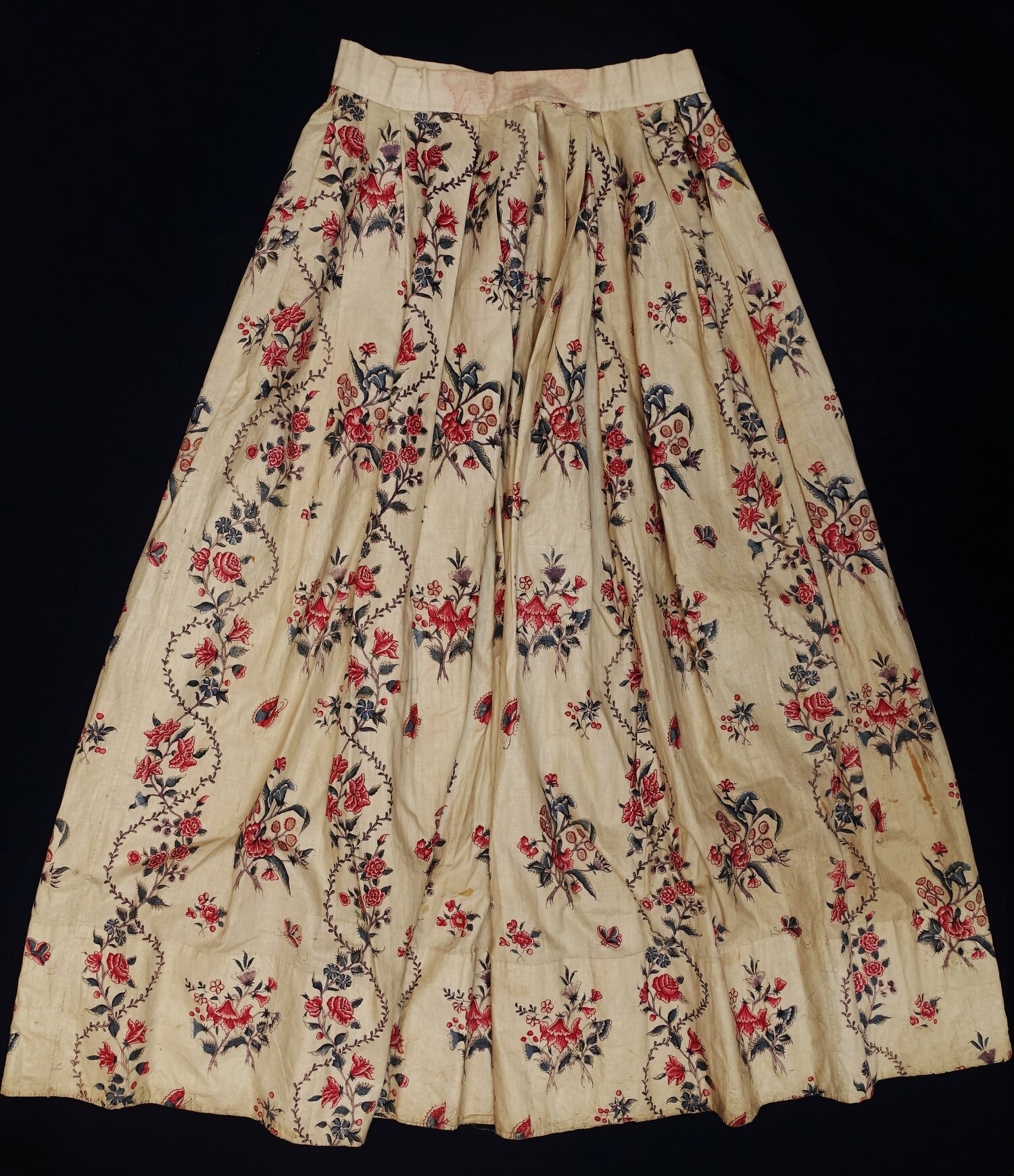 Skirt section of a woman's dress. The Netherlands, 18th century. Remodelled in the 1930s TRC 2007.0731a)