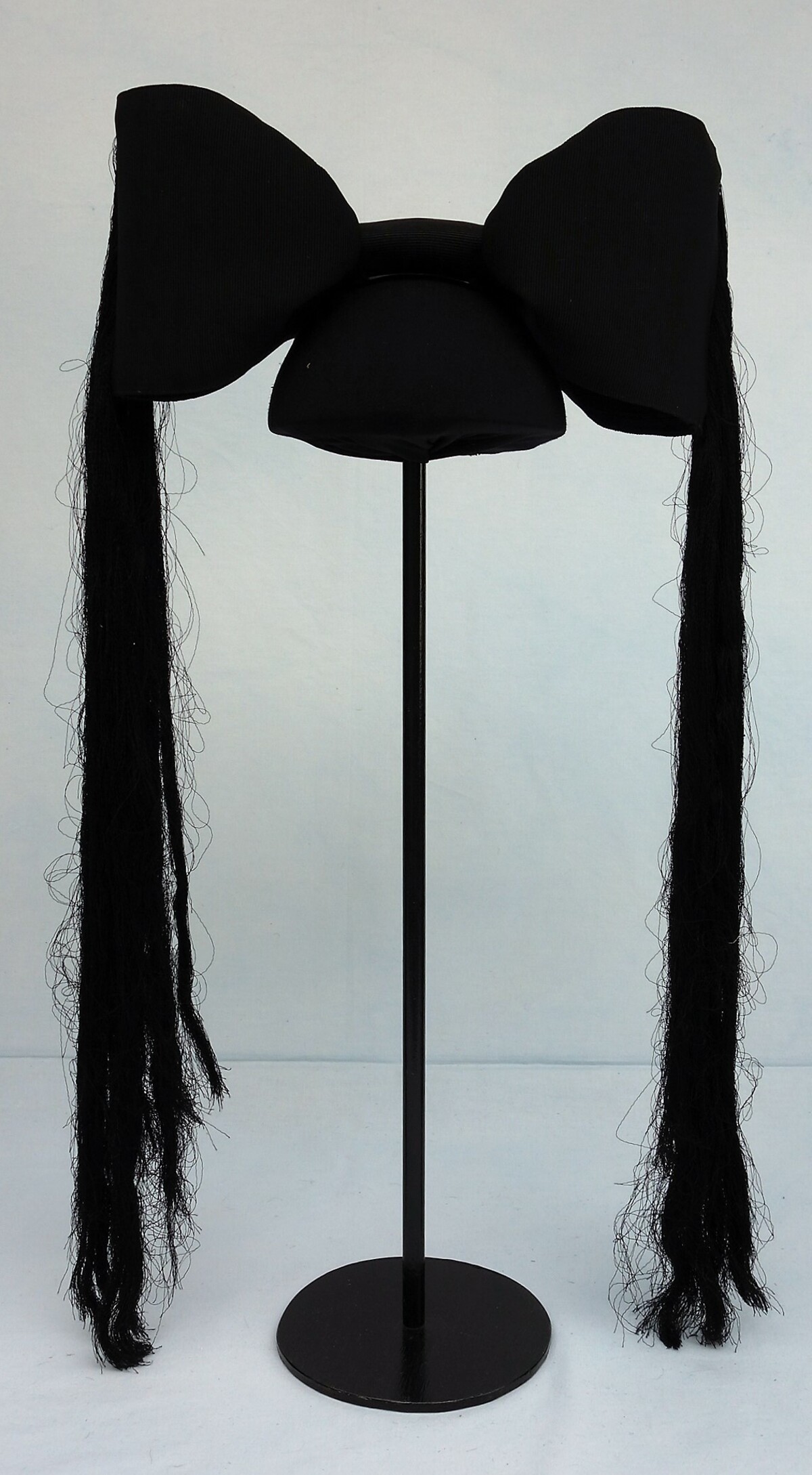 Woman's cap from German Schwarzwald, 20th century (TRC 2016.1076).