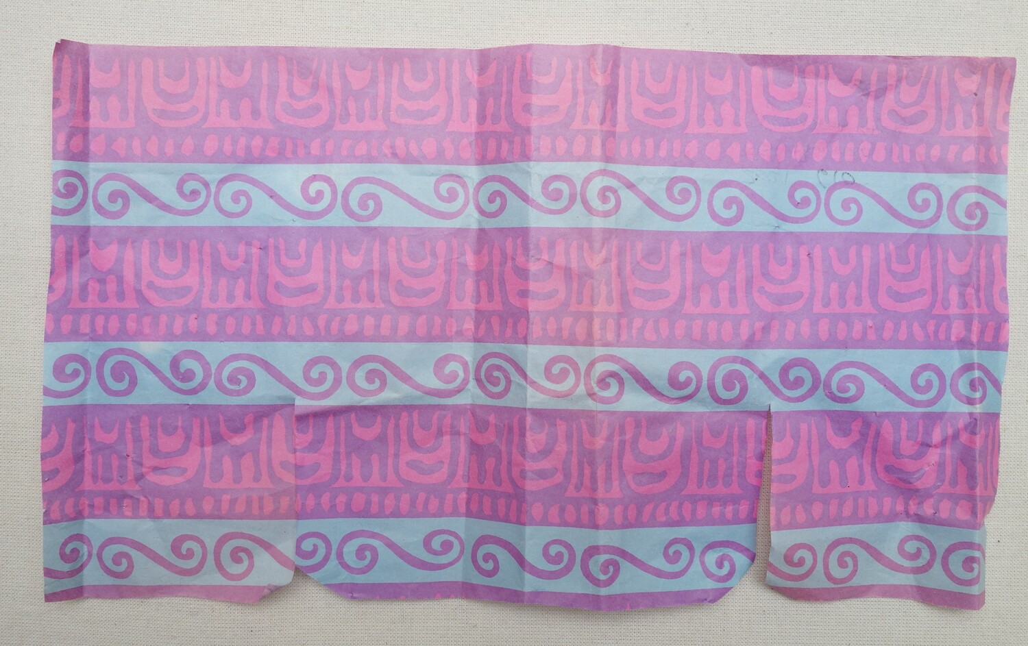 Slip of paper used for the 'sublistatic' textile transfer technique, Europe, 1970's (TRC 2021.0610).