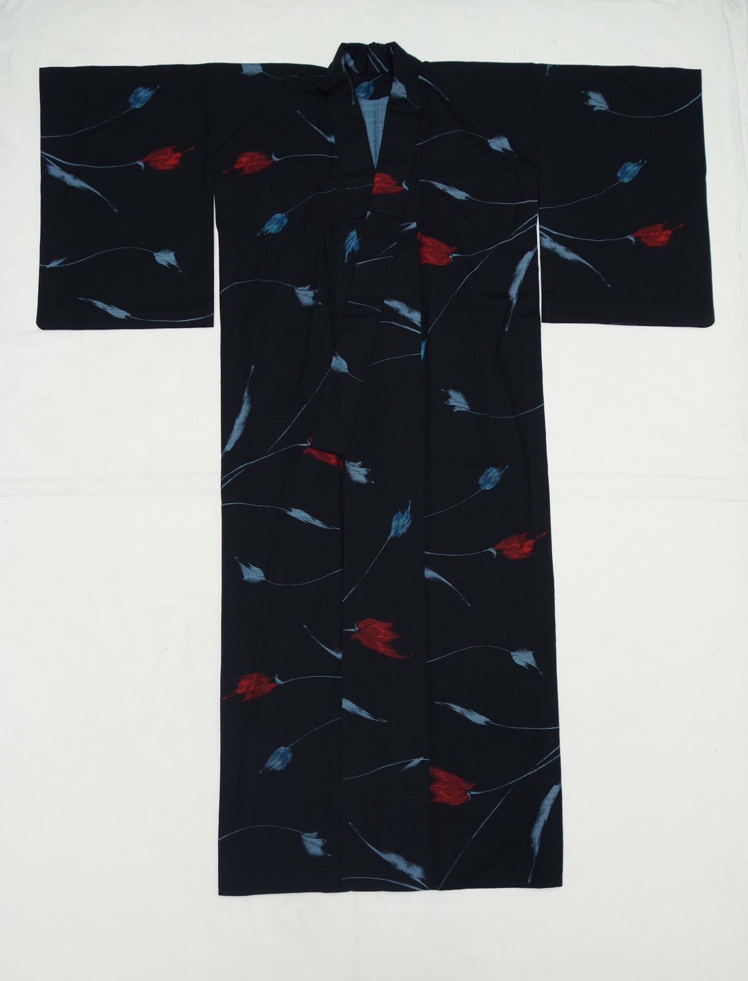 Woollen kimono, late 1950s, Japan (TRC 2021.2143).