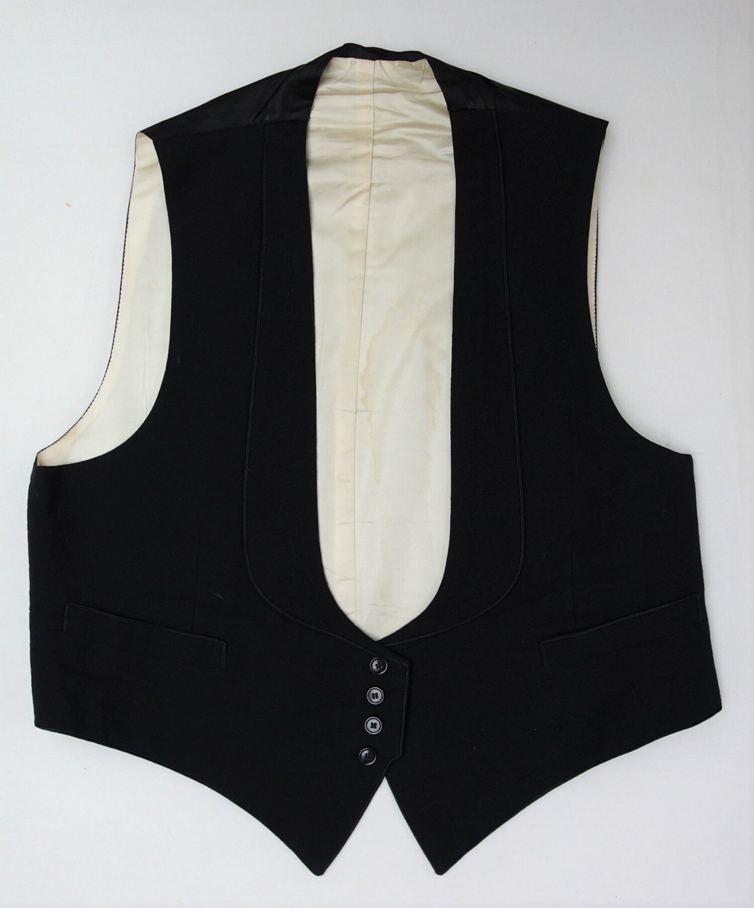 Waistcoat for a man, France, 1935 (TRC 2021.3360b).