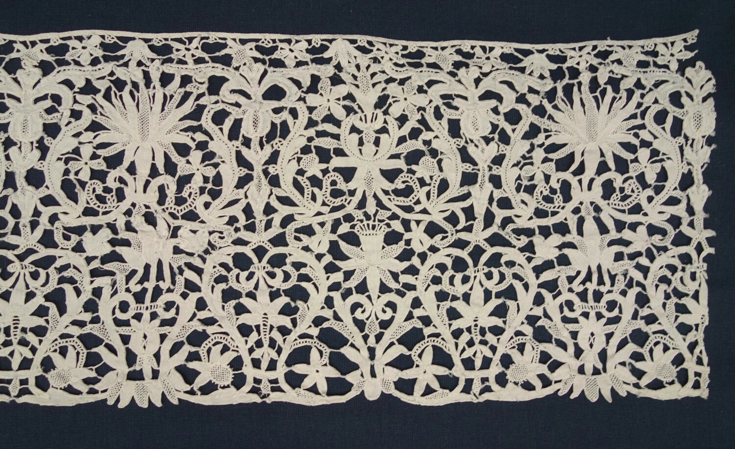 Handmade needle lace sample, Europe, 18th century or earlier (TRC 2024.0596).