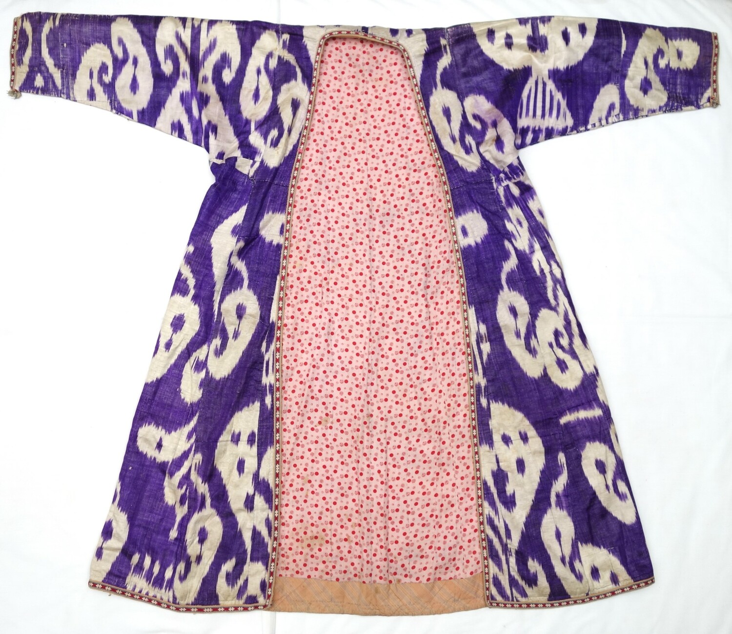 Fig. 4. Winter, padded and quilted coat from Uzbekistan (early 20th century). TRC 2024.2165.