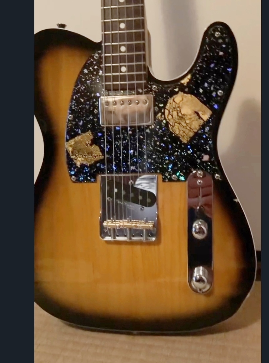 Fig. 7. The guitar of Riku, the son of Masaru Matsui, decorated with hikibaku.