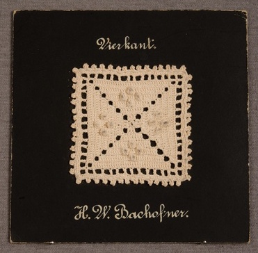 Crocheted square of cotton cloth, made by Henriëtte Wilhelmina Bachofner. Courtesy Centraal Museum Utrecht, acc. no. 18444/019.