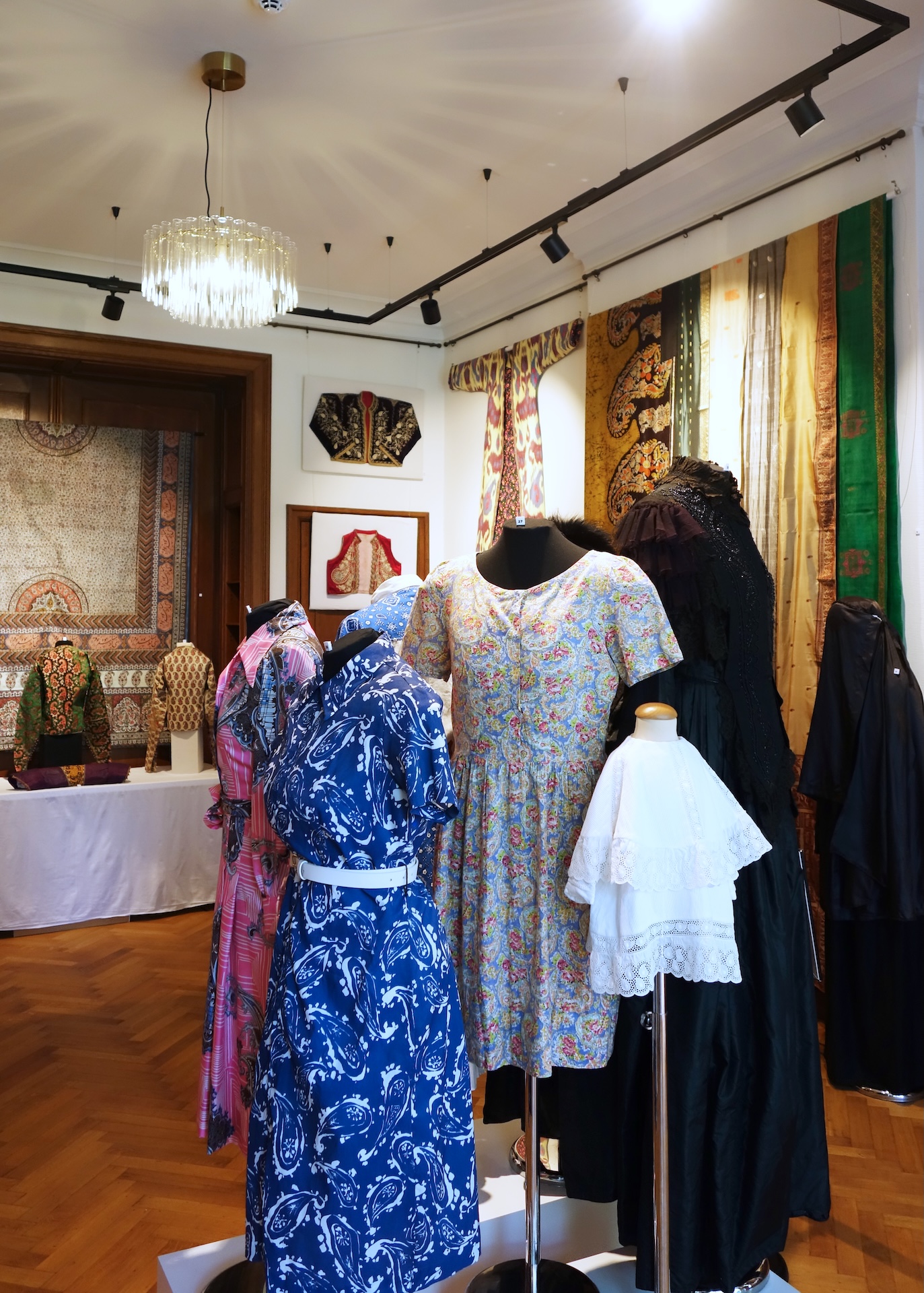 The new Paisley exhibition at the TRC. Photograph by the curator, Augusta de Gunzbourg.