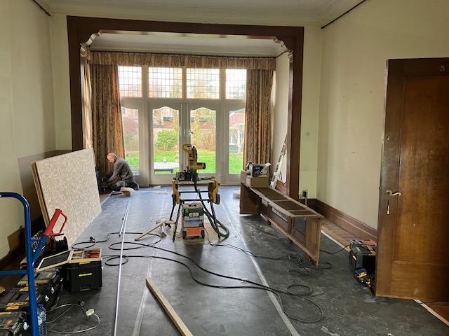 The main exhibition rooms downstairs getting a face-lift, Boerhaavelaan 6, Leiden, December 2025. Photograph Willem Vogelsang.